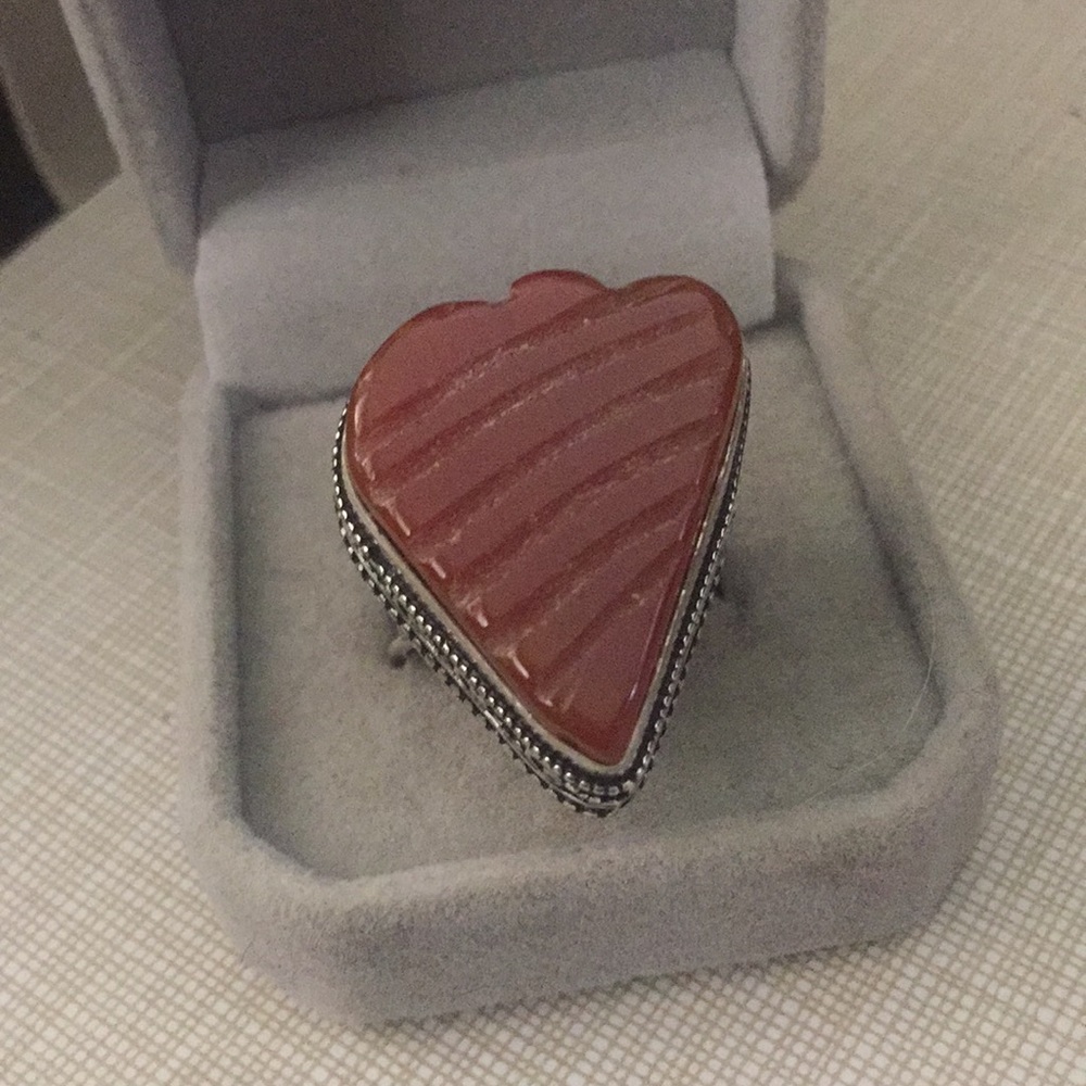 New Pretty Carved Carnelian design Ring - Picture 8 of 13